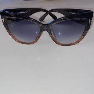 Tom Ford Anoushka Sunglasses